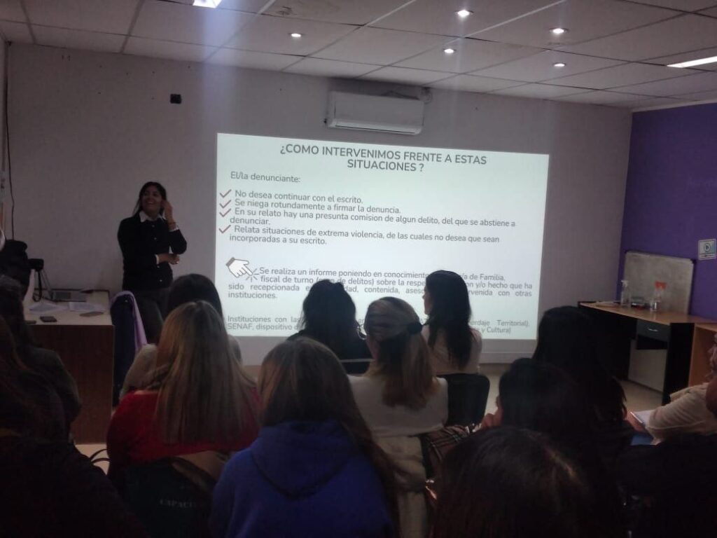 Evento organizado por la Comisaría de la Mujer