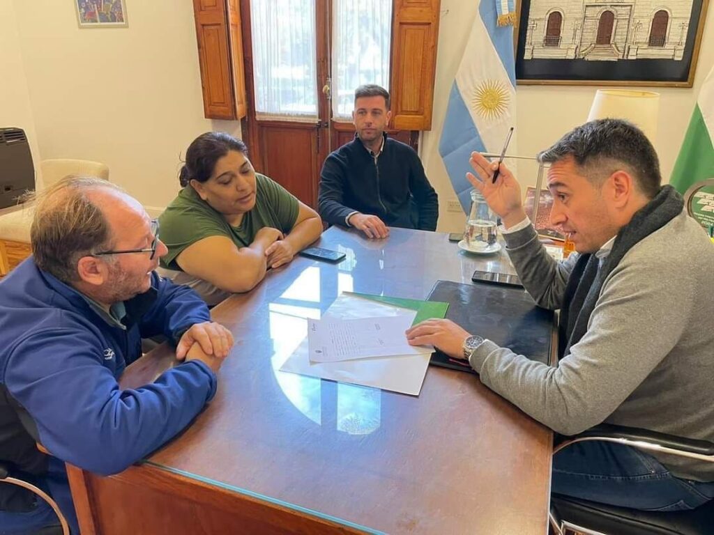 Firma de Convenio entre la Fundación y la Municipalidad de Viedma